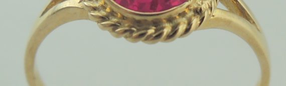 9ct yellow gold synthetic red spinel ring – Re Sizing and National Delivery included