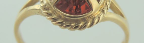 9ct yellow gold citrine ring – includes Re Sizing and National Delivery