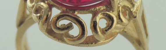 9ct yellow gold synthetic red spinel ring – Includes re sizing and National Delivery