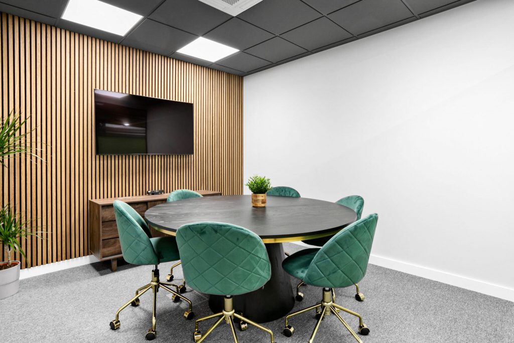 High-Res-Apex-Plymouth-_Poppy-Jakes-Photography-8734-2048x1365