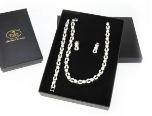 Spoil Your Loved Ones This Christmas With Kyles Collection Jewellery
