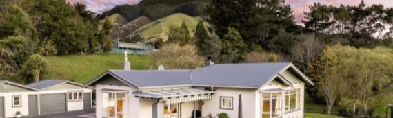 QPQ – SOLD 1930’s Lifestyle Property For Sale in Whitemans Valley